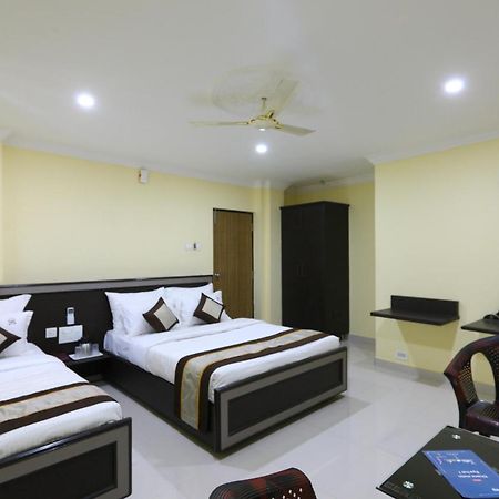 Madrasi Airport Hotel - Saibala Ченнаи Экстерьер фото