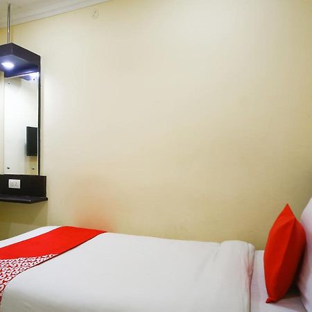 Madrasi Airport Hotel - Saibala Ченнаи Экстерьер фото