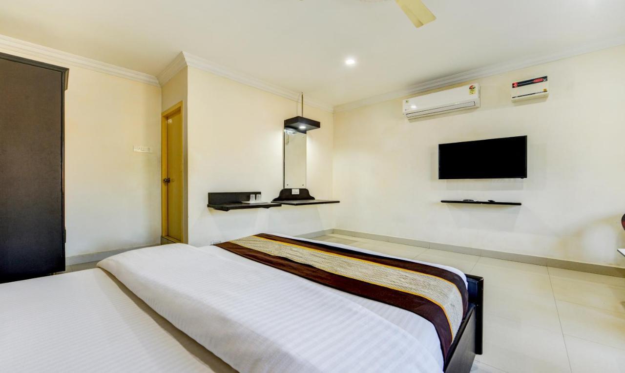 Madrasi Airport Hotel - Saibala Ченнаи Экстерьер фото