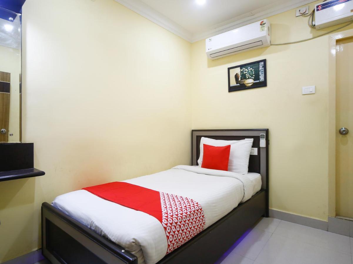 Madrasi Airport Hotel - Saibala Ченнаи Экстерьер фото